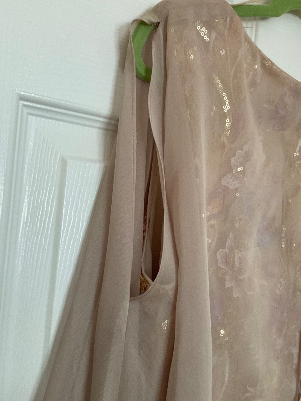 NWT, LADIES COCKTAIL DRESS ATTACHED CREAM COLORED SHEER CAPE OVER SPARKLY DRESS - Picture 5 of 10